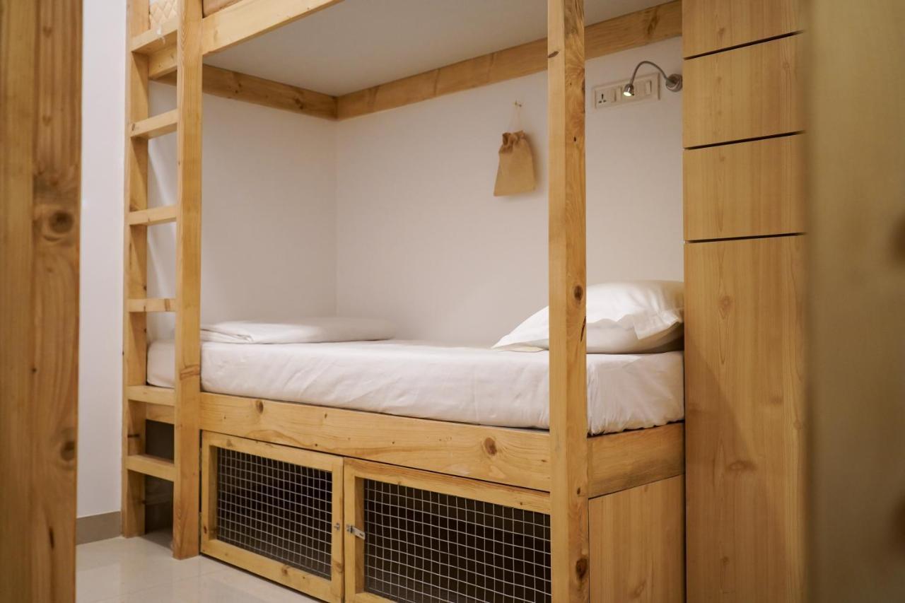 Bed 8-Bed Mixed Dormitory Room